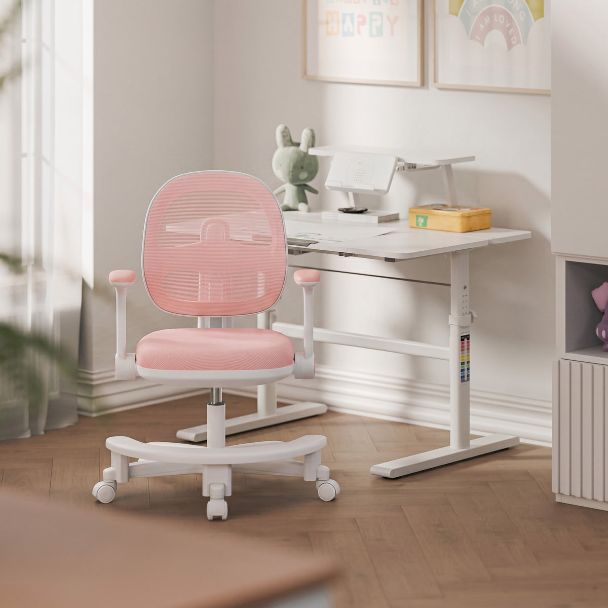 Ergonomiczny fotel do biurka dla dziecka Mark Adler Junior 3.6 Pink